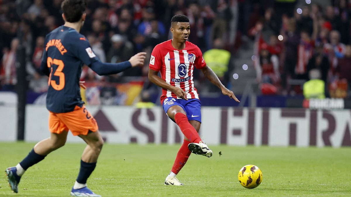 TUTURPEDIA - Atletico Madrid Gusur Barcelona Usai Kandaskan Valencia di Metropolitano