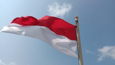 Selebaran informasi upacara HUT ke-79 RI menghebohkan warga Kedungtuban. Foto: pexels.com/teguh-setiawan