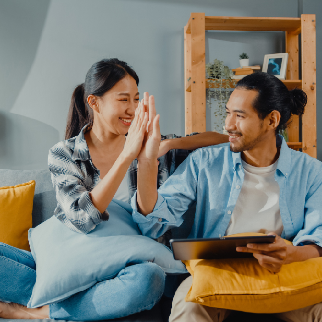 Cara mencegah perceraian dalam pernikahan. Foto: Freepik.com/tirachardz