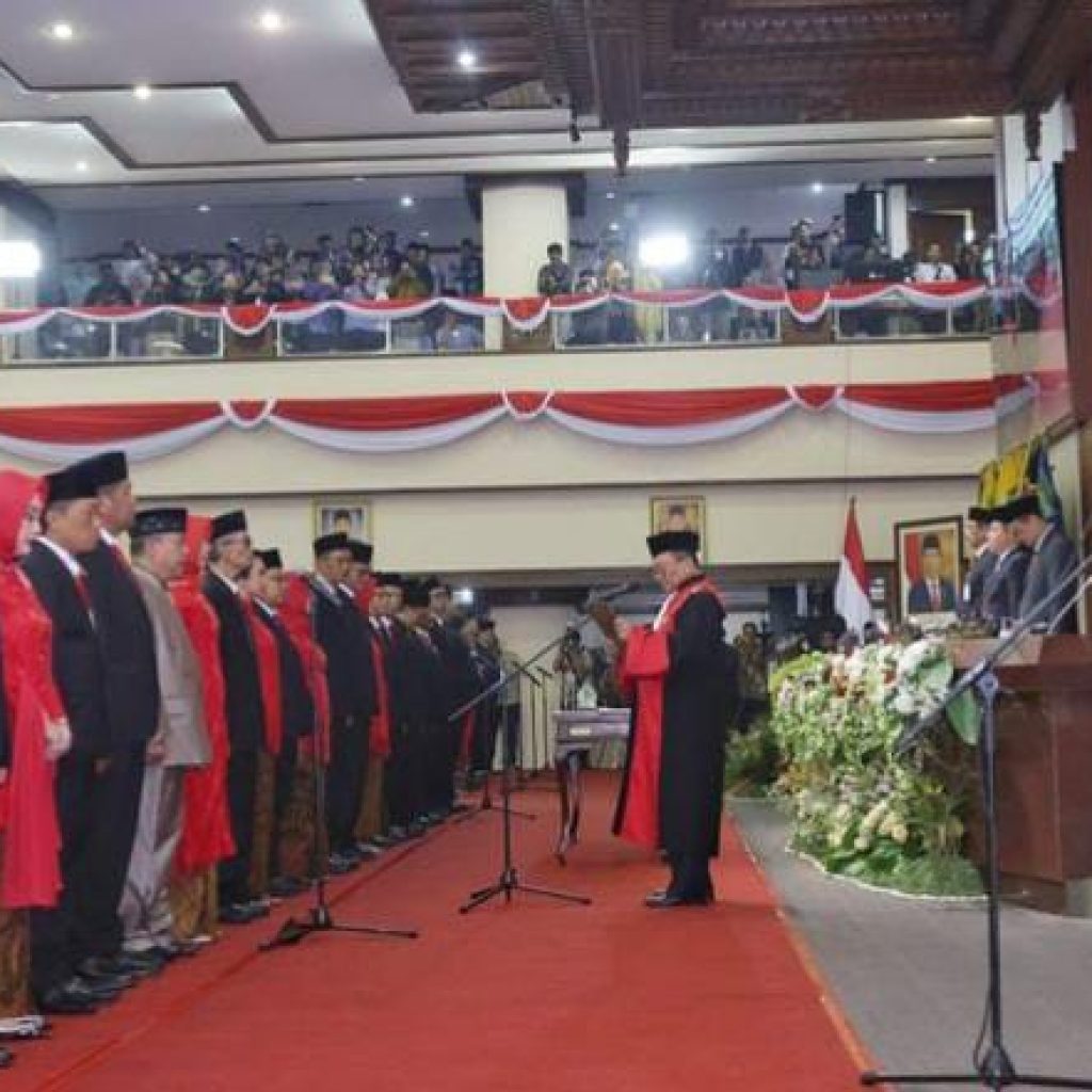 Pelantikan anggota DPRD Provinsi Jawa Tengah. Foto: Istimewa