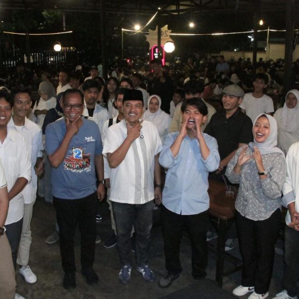 Deklarasi dukungan untuk Yoyok Sukawi-Joko Santoso (Yoyok-Joss) di Kedai Kopi Borjuis, Jalan Kapten Piere Tendean, Sekayu, Rabu (16/10/2024). Foto: Dok. Yok Joss