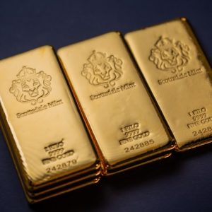 Harga Emas Turun, Tepatkah Membeli Emas dalam Jumlah Banyak?