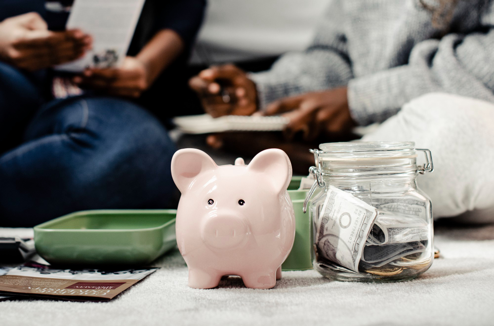 Mengenal cara memulai frugal living agar tidak menyiksa. Foto: freepik.com/rawpixel-com