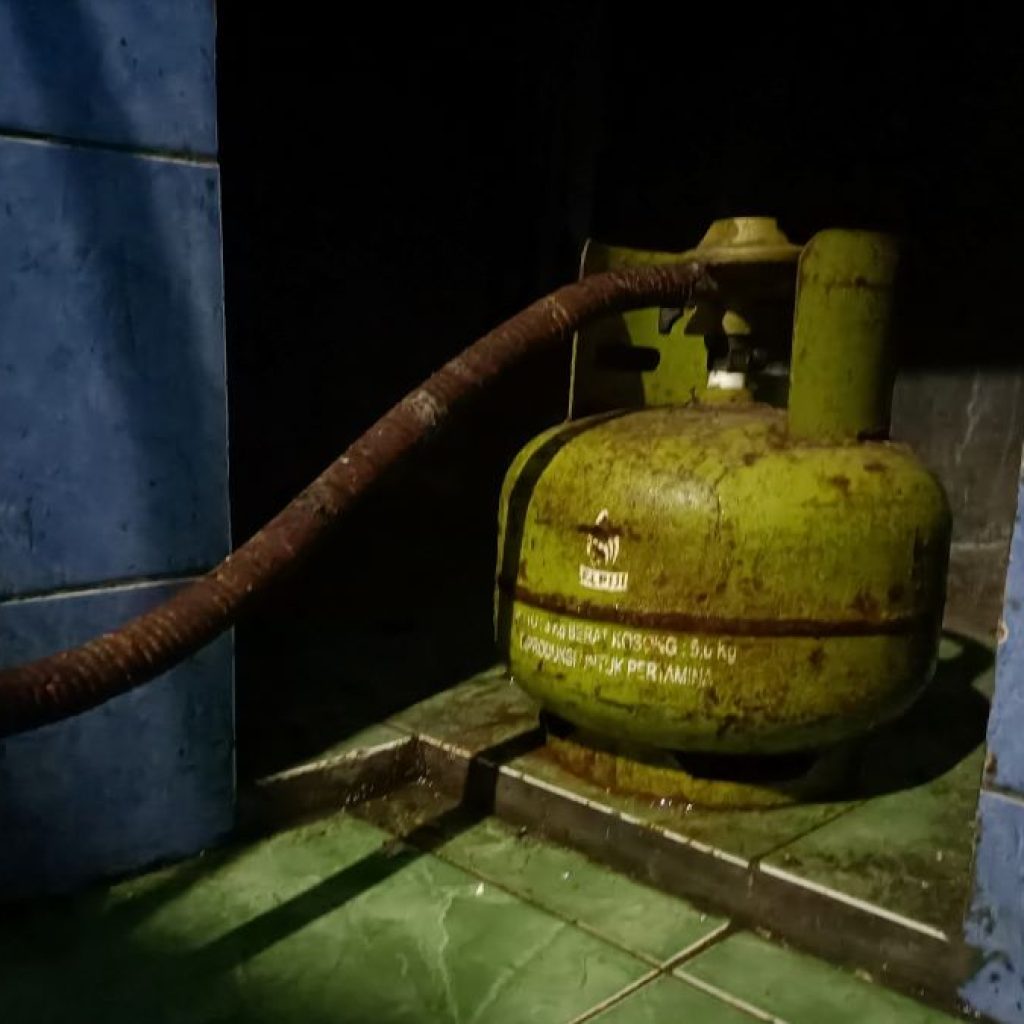 Dampak Kelangkaan Gas Elpiji di Kabupaten Blora bagi Penjual Makanan