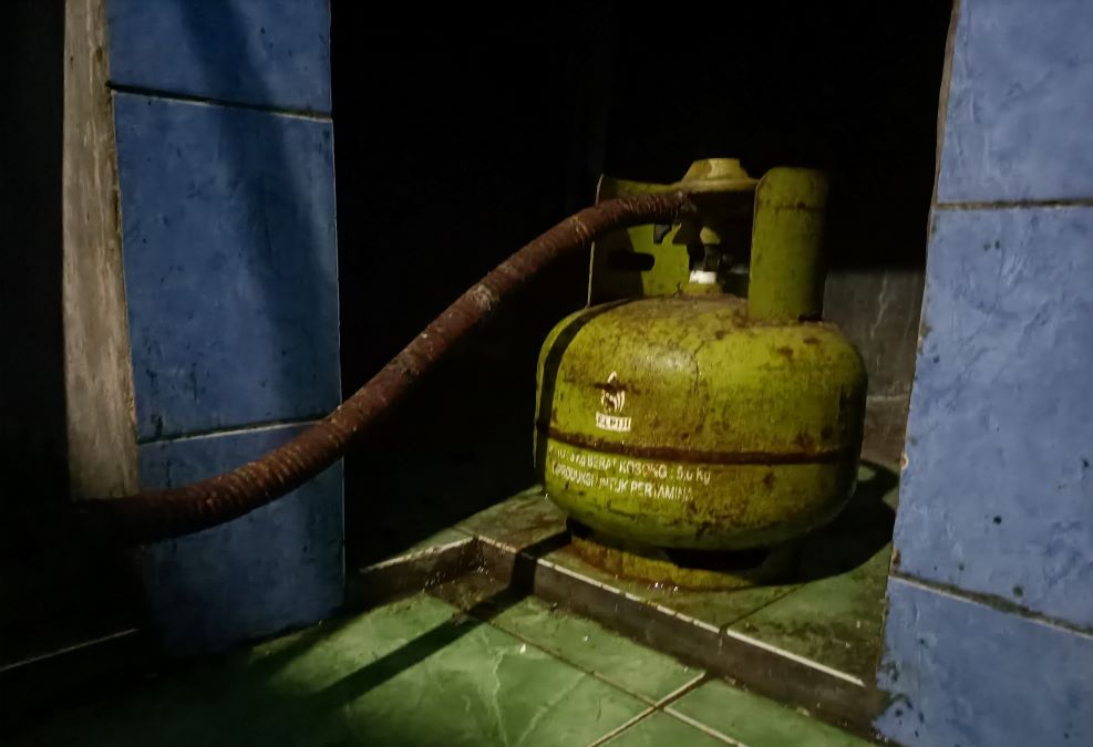 Inilah dampak kelangkaan gas elpiji bagi penjual makanan di Blora. Foto: Dok. Lilik Yuliantoro