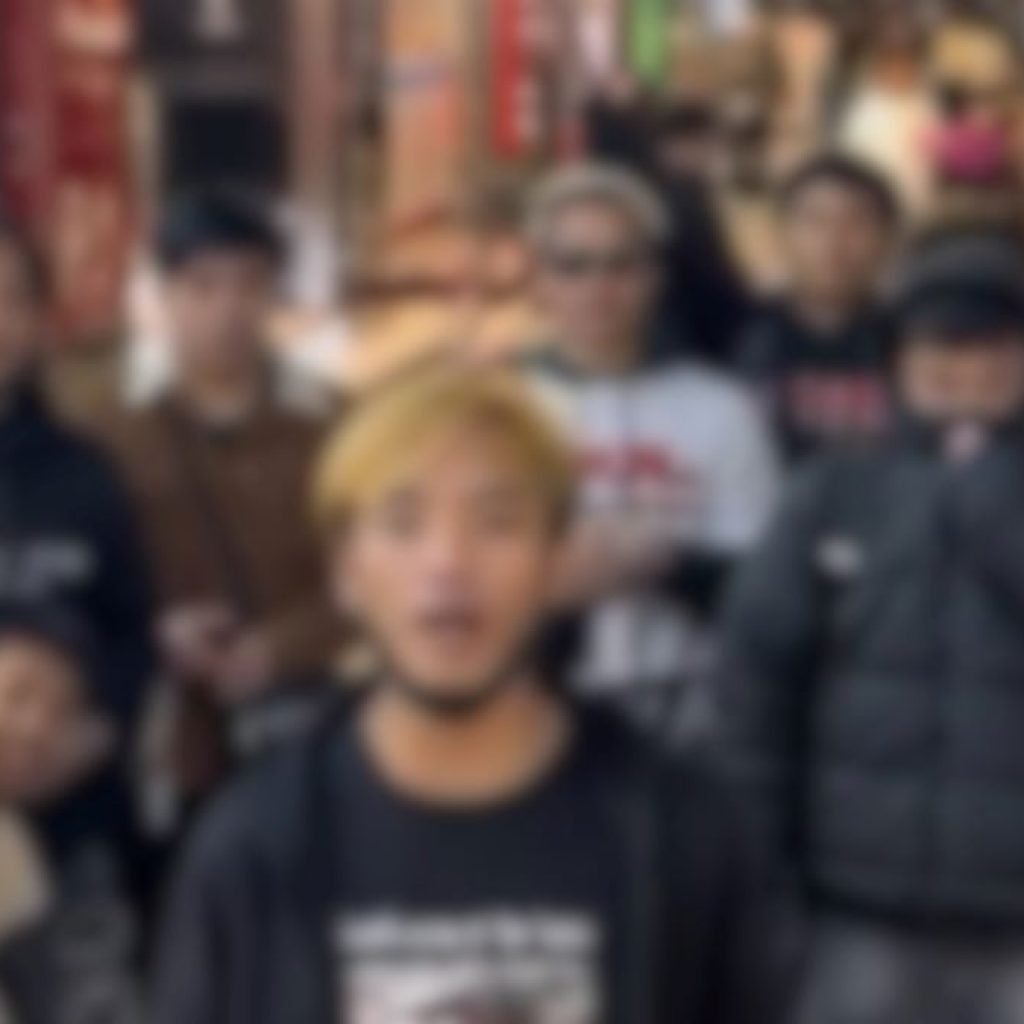 Gerombolan diduga WNI yang meresahkan warga Jepang. Foto: x.com/sosmedkeras