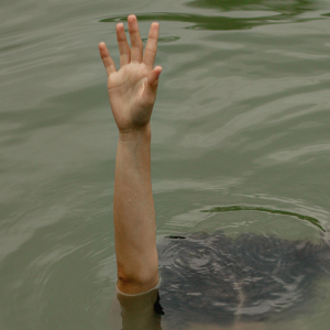 Satu dari Tujuh Korban Tewas di Kali Bekasi, Muhammad Rizky Dibawa ke Rumah Duka dan Dimakamkan 