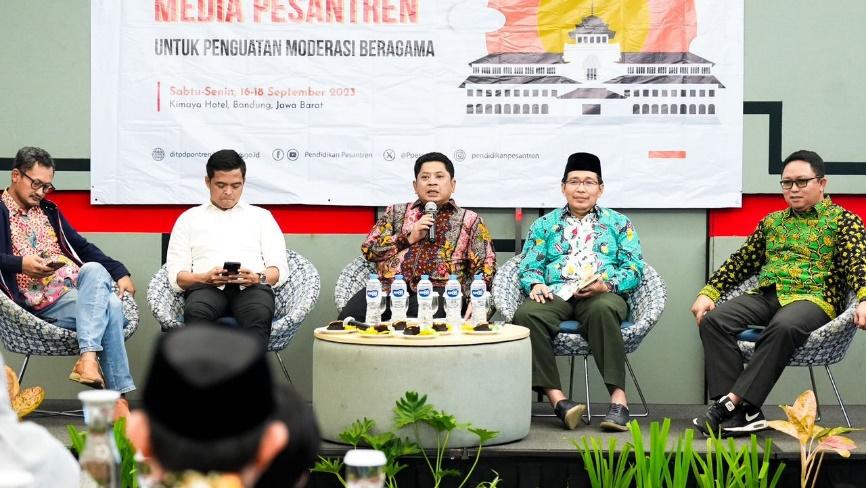 Menjelang Hari Santri 2023, Kemenag ajak santri dan pesantren unjuk prestasi. FOTO: kemenag.go.id