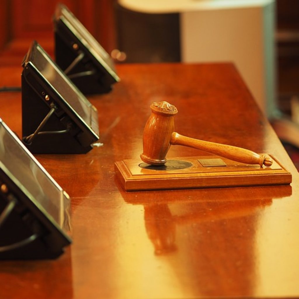 ICC terbitkan surat penangkapan untuk Panglima Militer Rusia. Foto: pixabay.com/daniel_b_