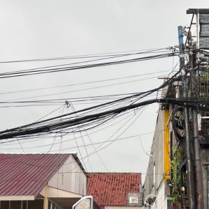 Soroti Kabel Menjuntai, DPRD Kota Semarang Desak Pemkot Lakukan Penataan