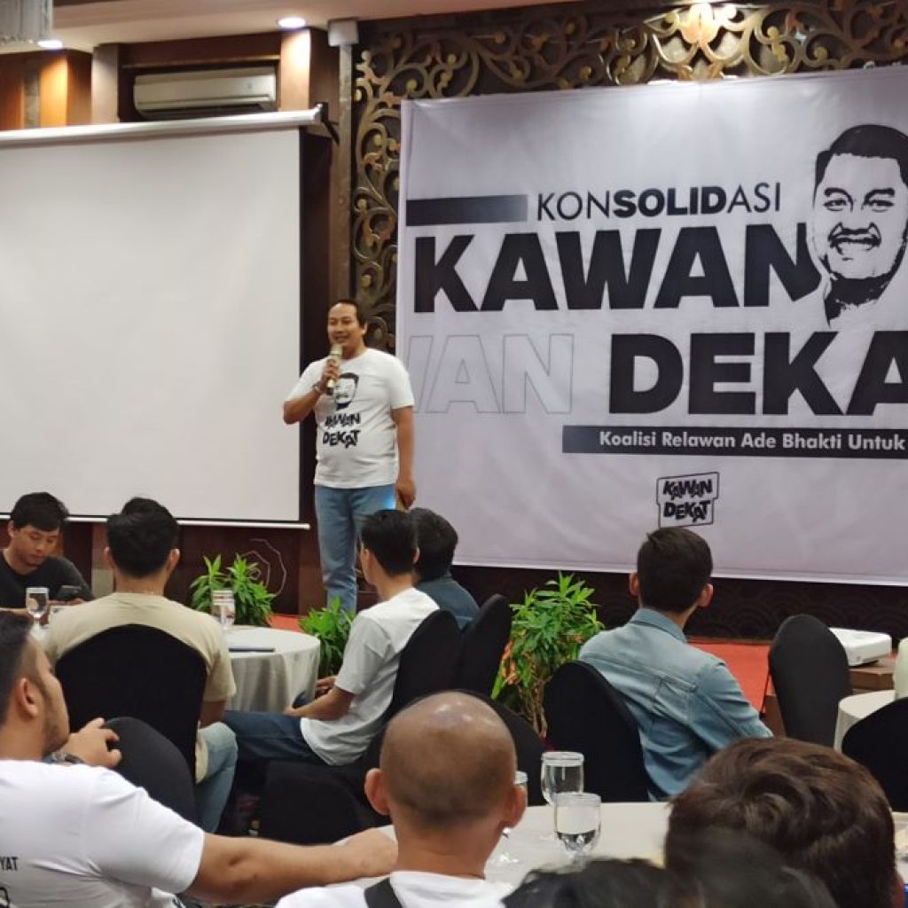 Suasana konsolidasi Kawan Dekat di Hotel Normans Semarang untuk dukung Ade Bhakti. Foto: Dok. Alan Henry