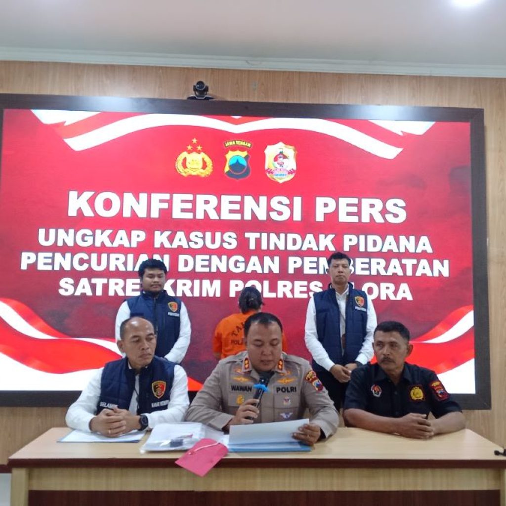 Konpers di Polres Blora terkait seorang sales lakukan penggelapan uang. Foto: Dok. Lilik Yuliantoro