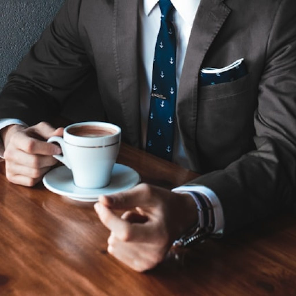 TUTURPEDIA - Jangan Asal Pesan, Ini Jumlah Kafein di Setiap Menu Kopi Favoritmu!