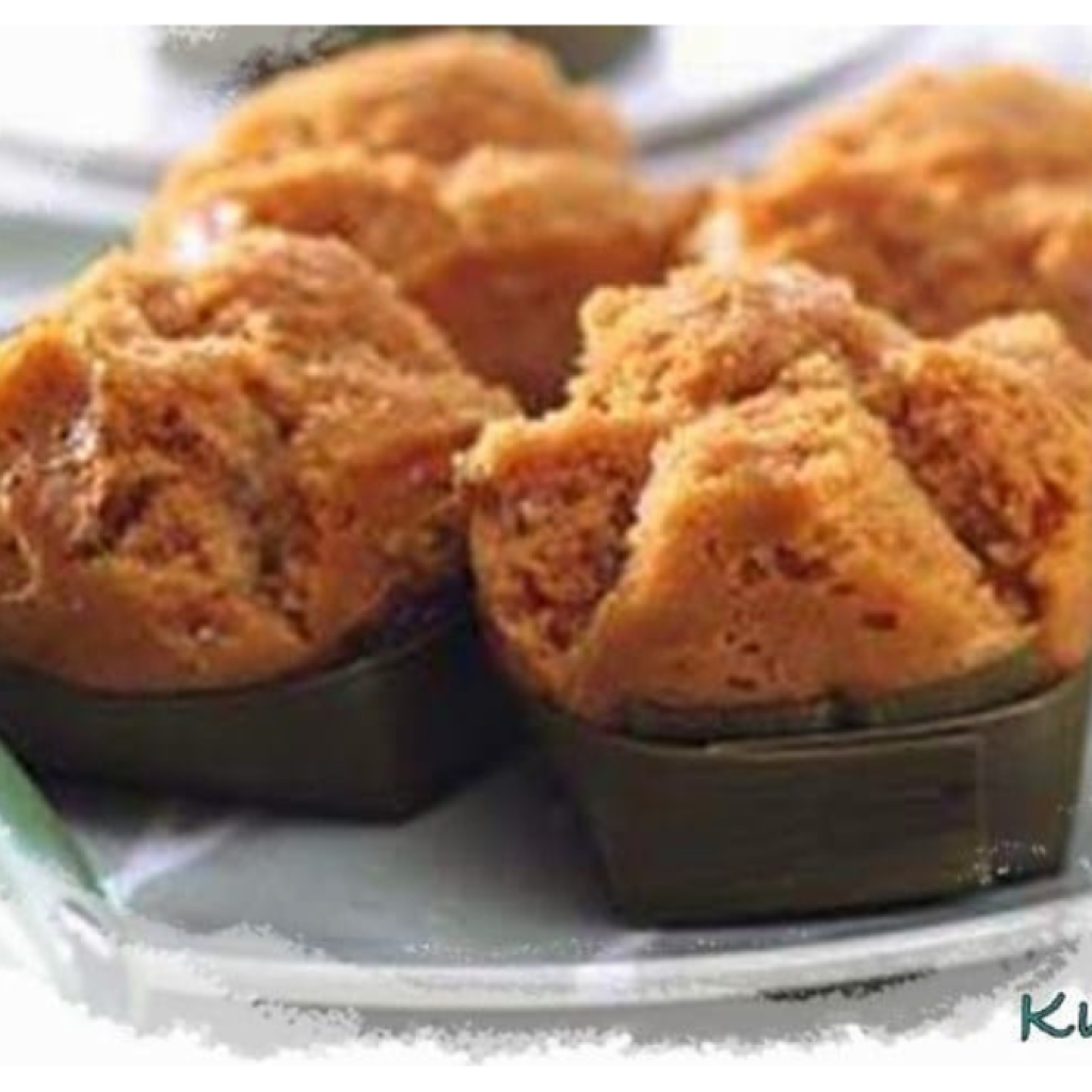 Makanan khas Mamuju, kue apang berwarna cokelat yang manis dan legit. Foto: instagram.com/food_sulawesi
