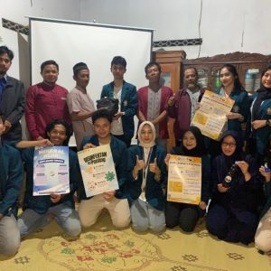 Mahasiswa KKN Undip Manfaatkan Kotoran Ternak Jadi Pupuk Kandang dengan Alat Uji Sederhana