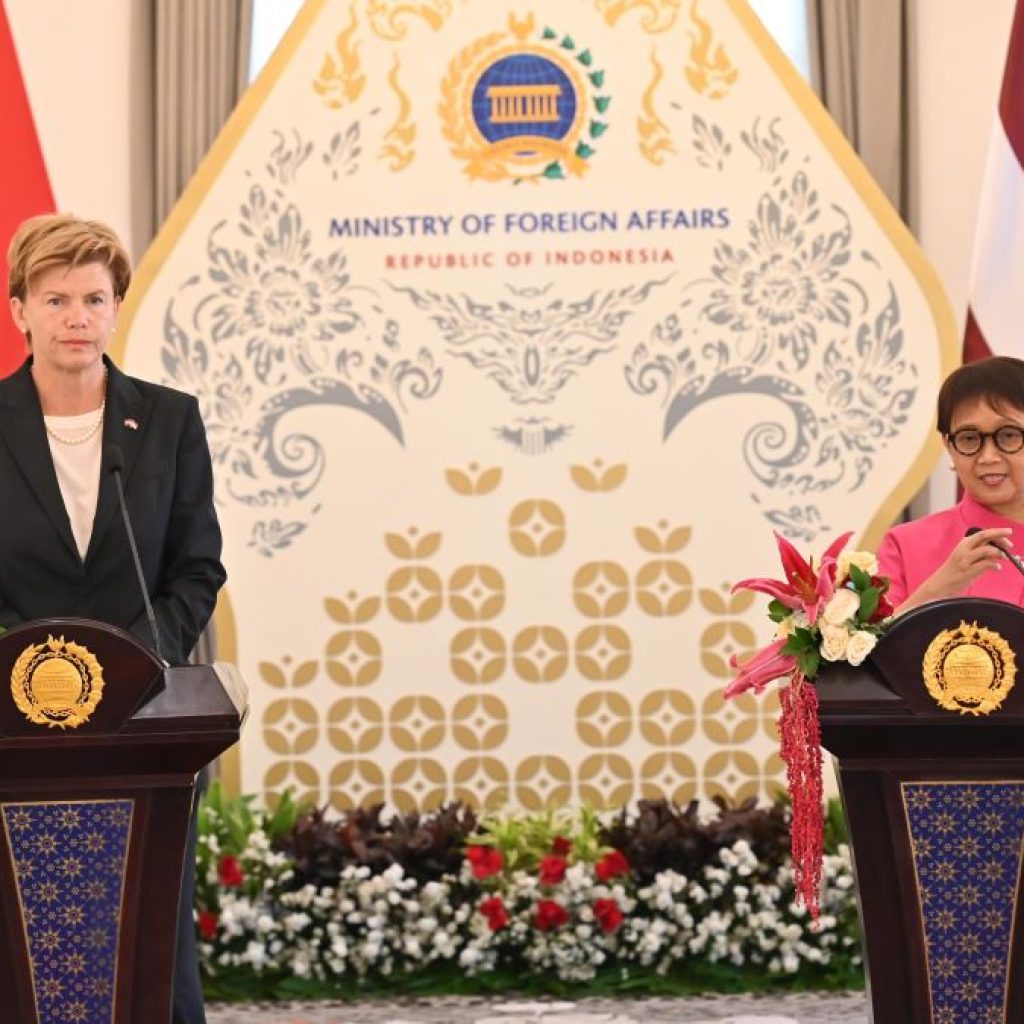 Menlu Retno Bertemu Menlu Latvia Baiba Braze, Bahas Isu Bilateral dan Penegakan Hukum Internasional