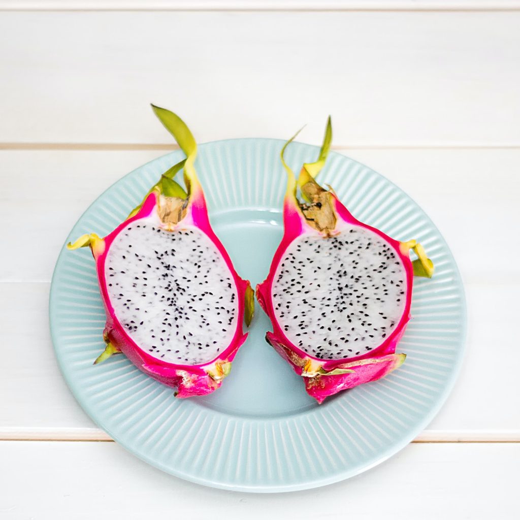 Manfaat buah naga. FOTO: Unsplash.com/Nikolai Chernichenko