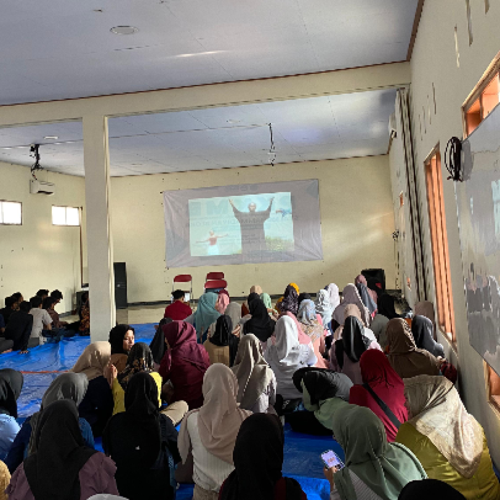 PC IMM Kabupaten Blora mengadakan nobar film Jagal - The Act of Killing. Foto: Istimewa