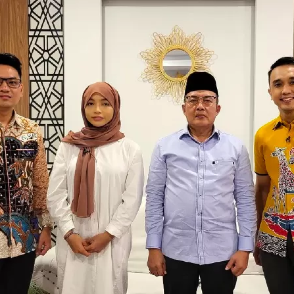 MUI bantah rumor yang menyebutkan Oklin Fia dijadikan duta MUI. FOTO: Instagram.com/oklinfia
