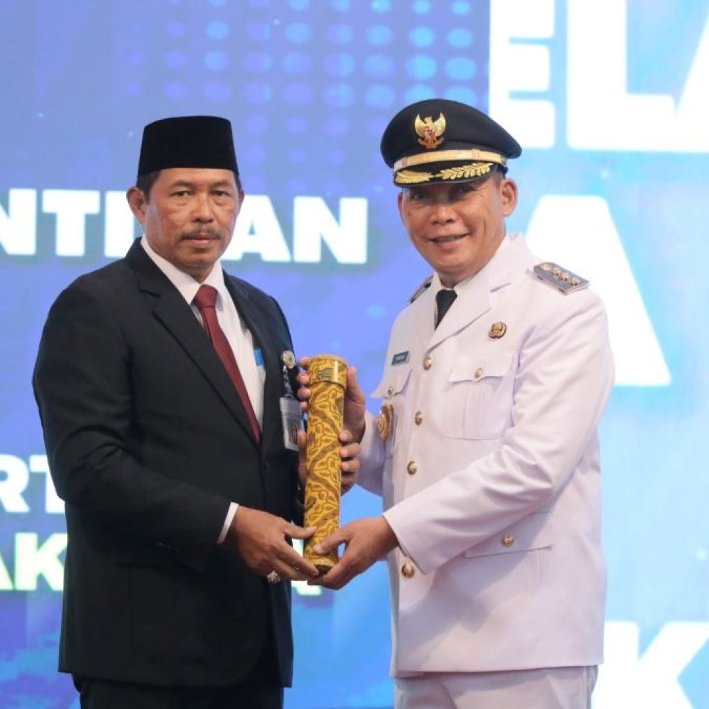 Pelantikan Teguh Prakosa sebagai Wali Kota Surakarta oleh Pj Gubernur Jateng. Foto: Istimewa