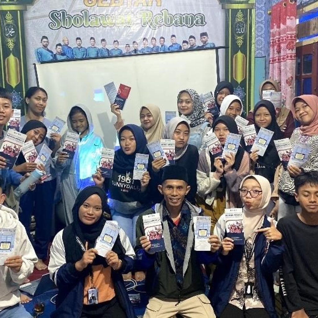 Mahasiswa KKN Undip beri pencerdasan mengenai pendidikan politik bagi remaja di Desa Bulu. Foto: Dok. Dwi Lisfiana Rahma