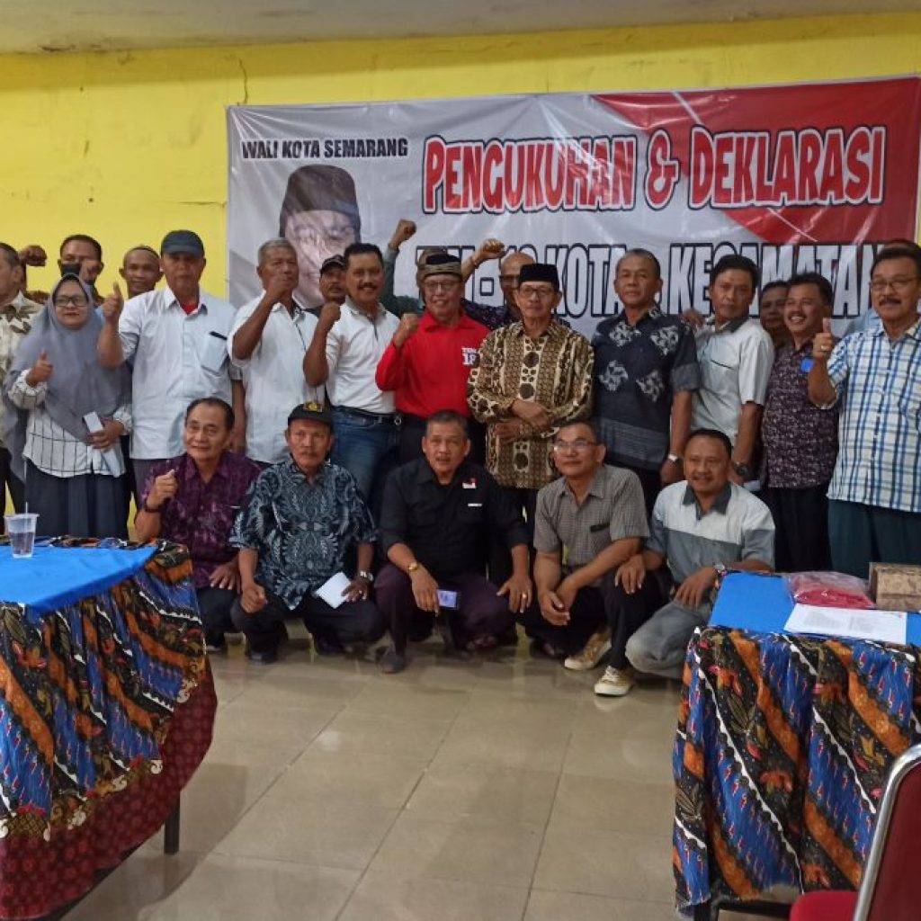 Tim 18 Semarang deklarasi dukung Iswar Aminuddin. Foto: Dok. Alan Henry