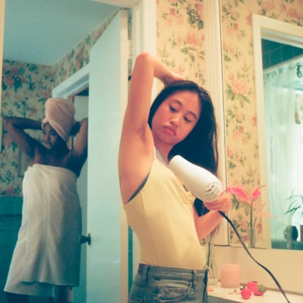 Pilihan bahan alami ini bisa selamatkan kamu dari bau ketiak yang mengganggu. Foto: unsplash.com/billiebodybrand