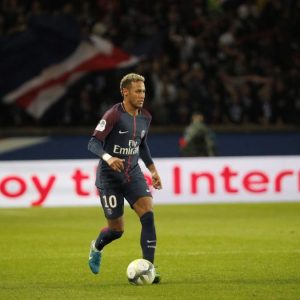 10 Pesepak Bola dengan Akumulasi Nilai Transfer Tertinggi