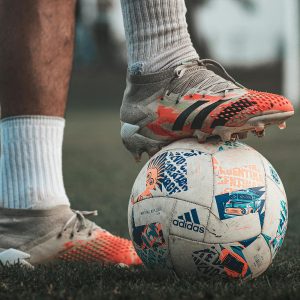 Viral Seorang Beli Sepatu Bola dari Luar Negeri Rp10 Juta Malah Kena Bea Masuk Hingga Rp31 Juta, Ternyata Begini Hitungannya! 