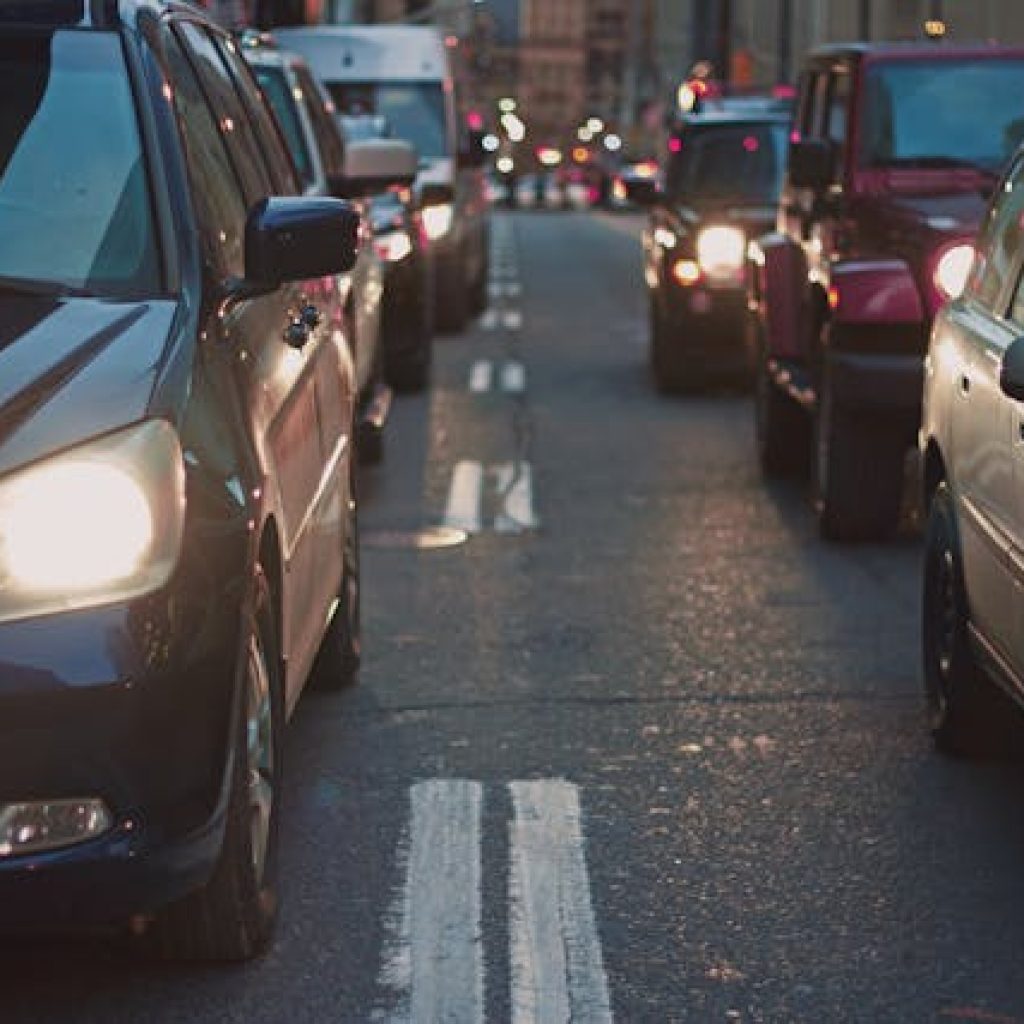 Pengalihan arus di Jalan Pemuda Semarang pada 1 Juli 2024. Foto: pexels.com/life-of-pix
