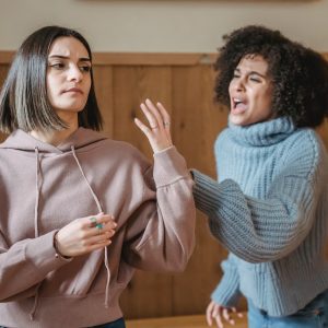 Enam Tanda Hubungan Pertemanan Sudah Tak Sehat, Segera Cari Solusi!