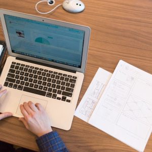 Mau Menang Lomba Nulis Esai? Perhatikan 6 Hal Ini!