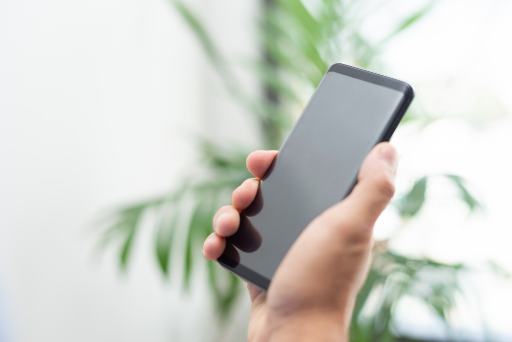 Rekomendasi HP dengan RAM besar tapi murah. Foto: freepik.com/katemangostar