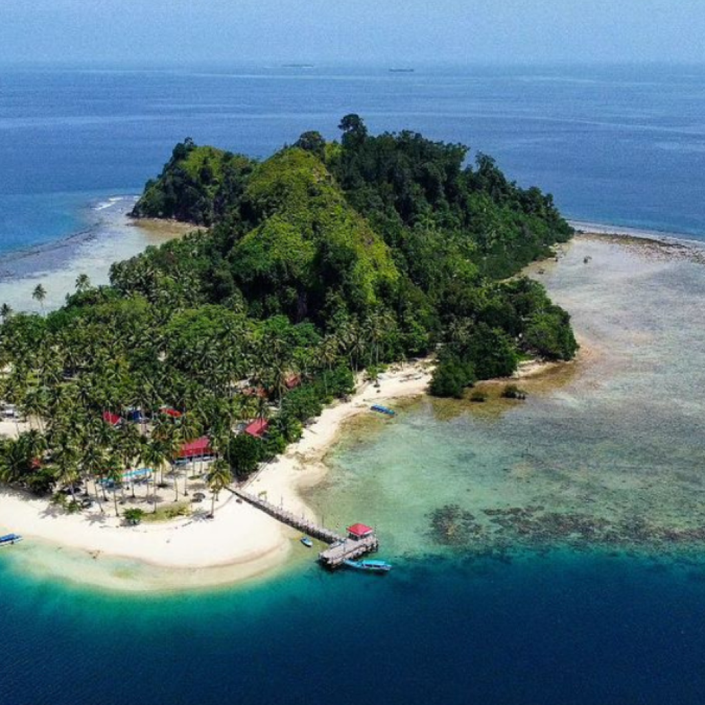 Rekomendasi objek wisata di Padang. Foto: instagram.com/giovanni__magi