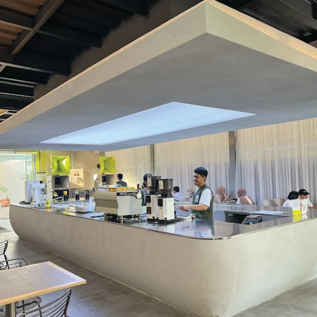 TUTURPEDIA - 10 Kafe di Bandung yang Bikin Betah Berlama-lama, dari Nuansa Jepang hingga Alam Lembang